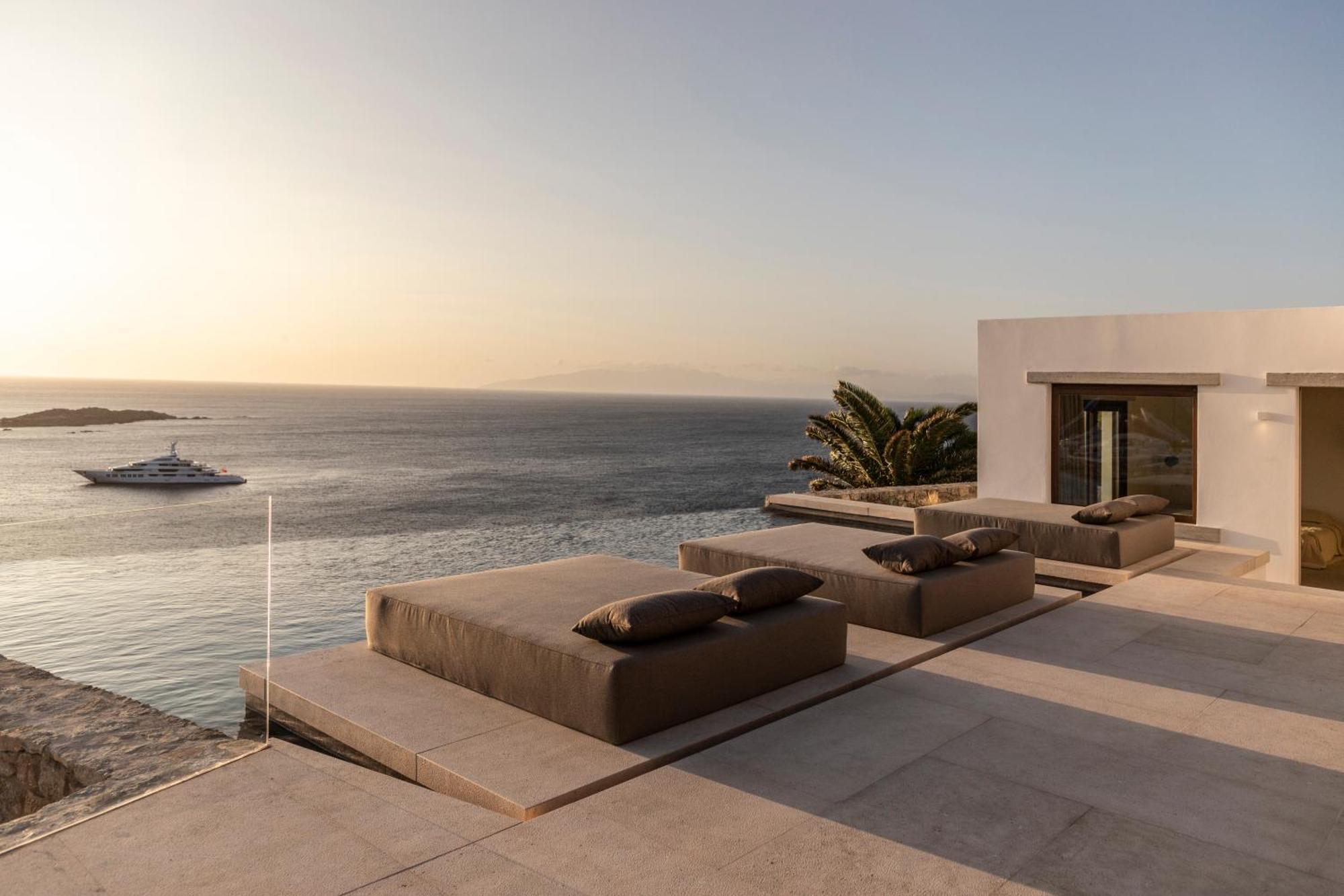 The Skyvilla Mykonos - A Landmark Property With Breathtaking Views Of The Psarou Bay Mykonos Town Dış mekan fotoğraf