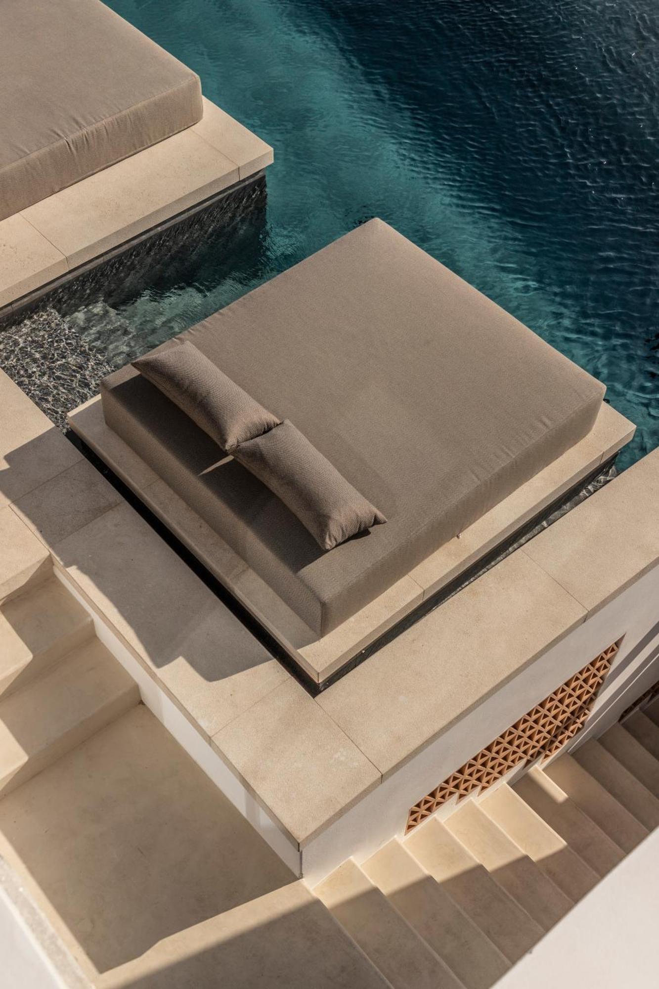 The Skyvilla Mykonos - A Landmark Property With Breathtaking Views Of The Psarou Bay Mykonos Town Dış mekan fotoğraf